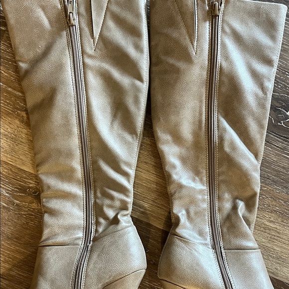 Pesaro Taupe Heeled Boots - Picture 3 of 7